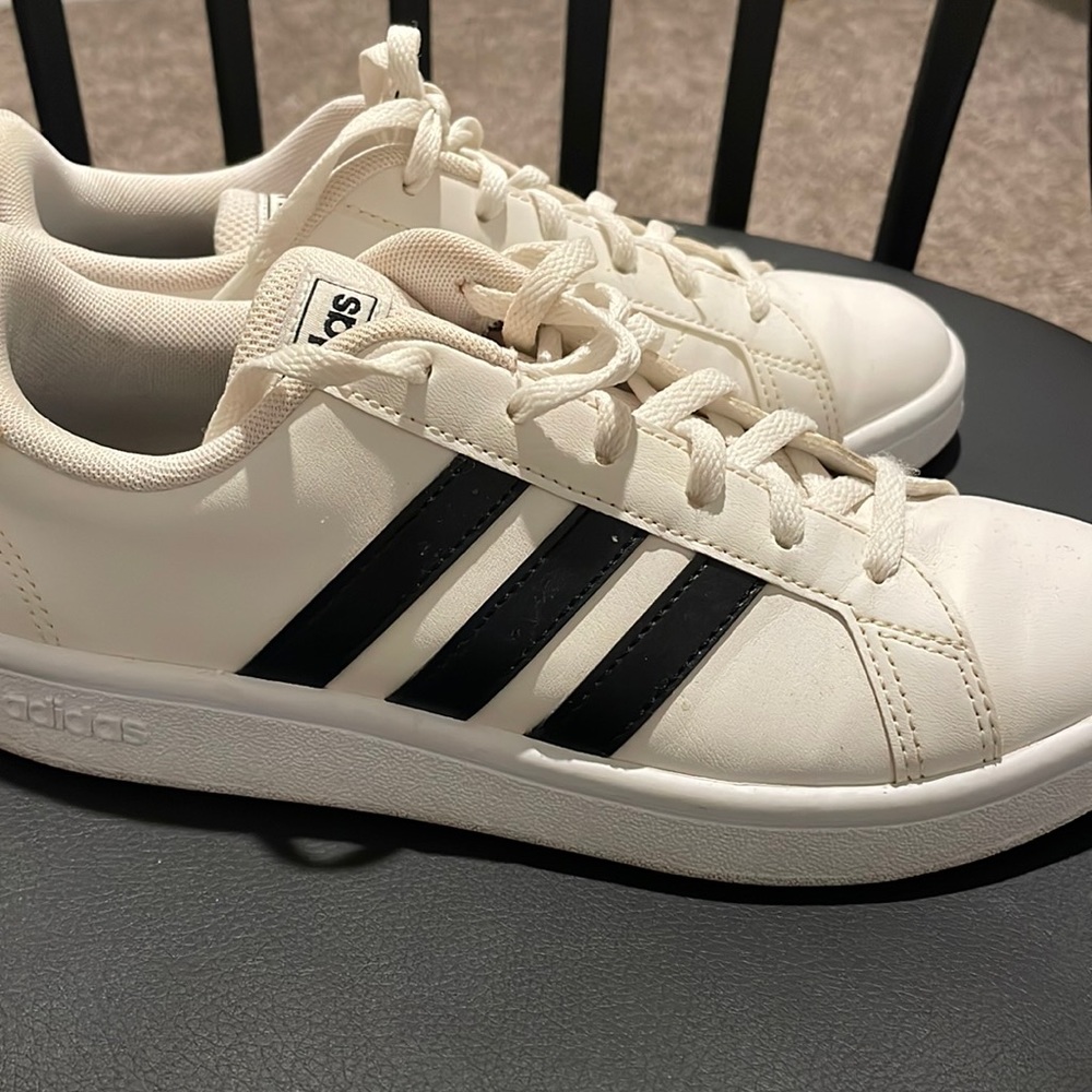 Adidas Grand Court